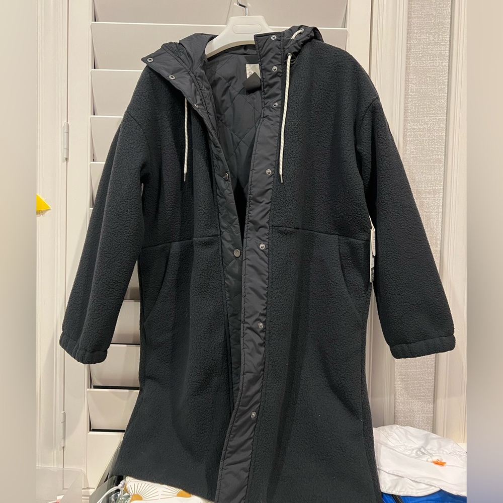 Vuori Black Hooded Fleece Coat